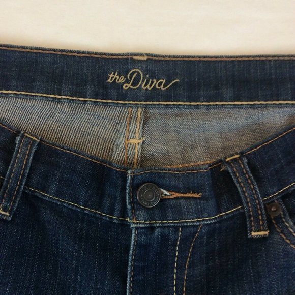 Old Navy Straight Leg Stretch The Diva Fit Size 8 Jeans Dark Wash Denim Womens - Picture 5 of 12